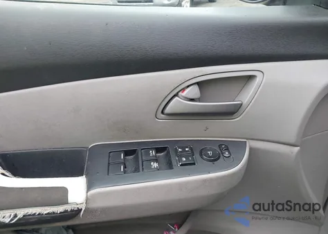 2011 Honda Odyssey Lx z USA, uszkodzony, nr VIN 5FNRL5H2XBB065217